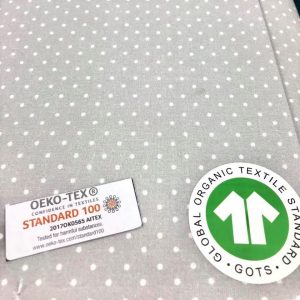 petit imprimé très délicat sur un coton fin garanti bio, certifié oekotex, coloris gris