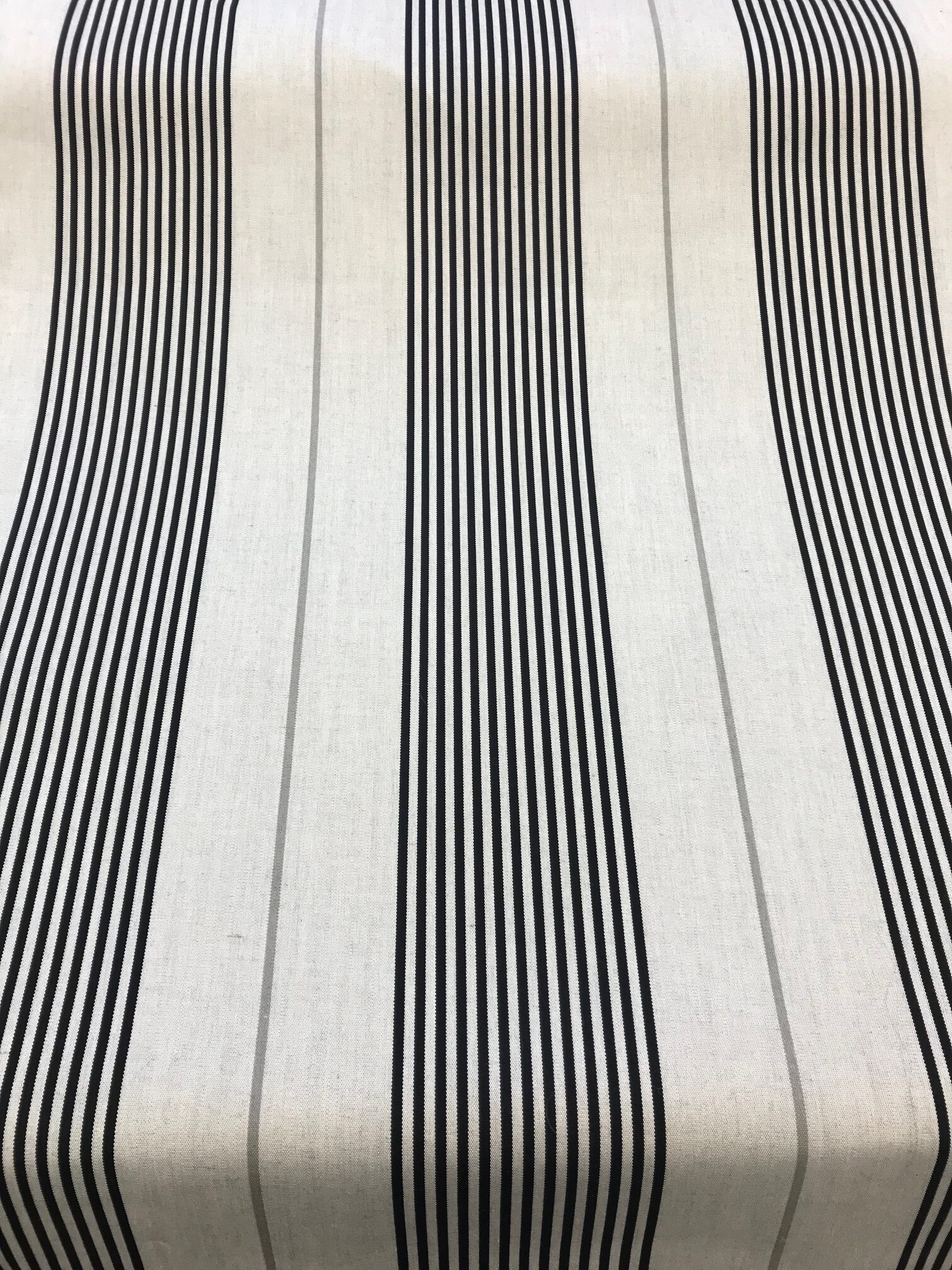 tissu toile ^lein air rayures lorient fond gris