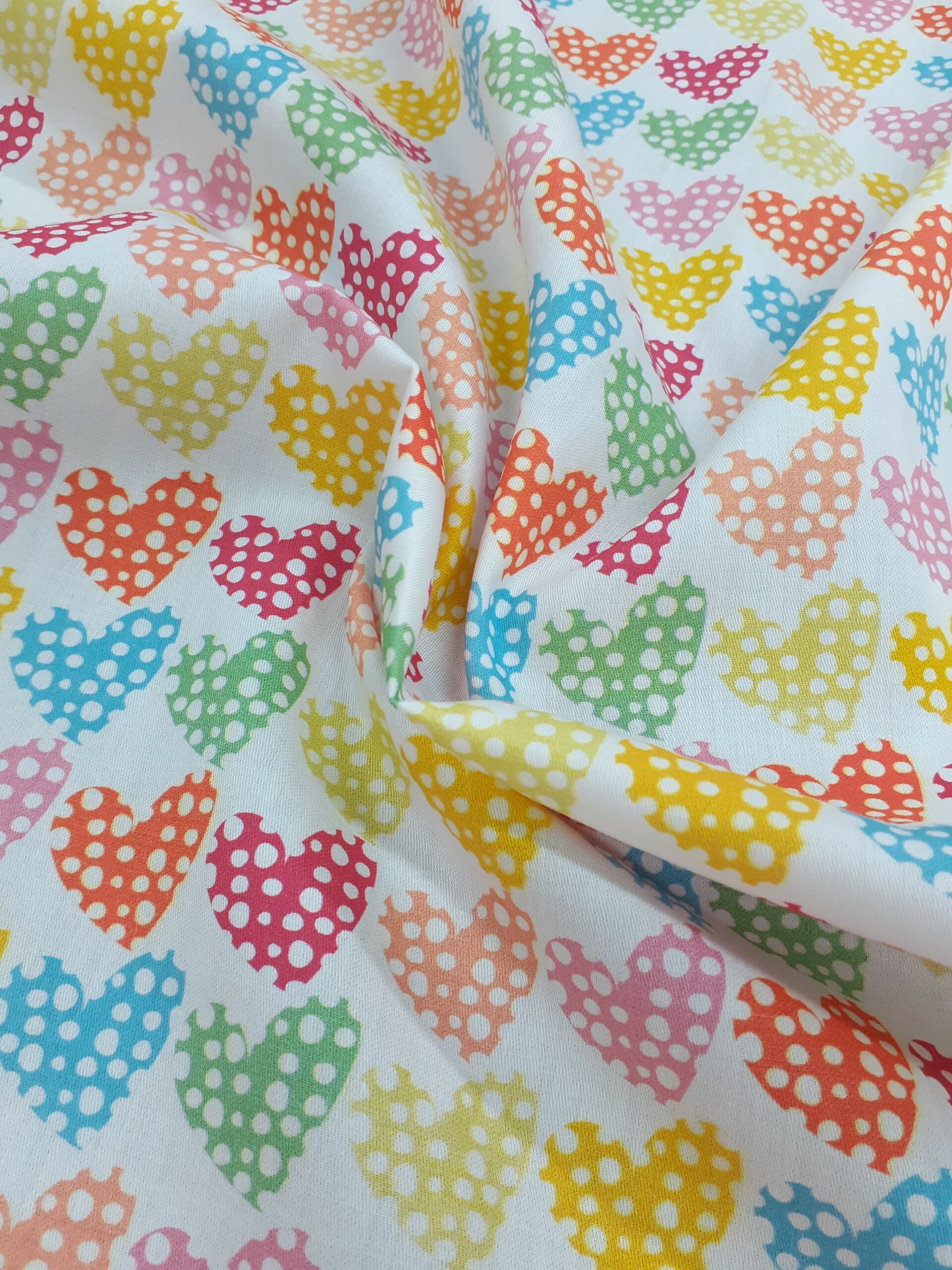 tissu coton oekotex imprimé AGATHA RUIZ DE LA PRADA pour coudre vêtements et petites créations Déco DIY