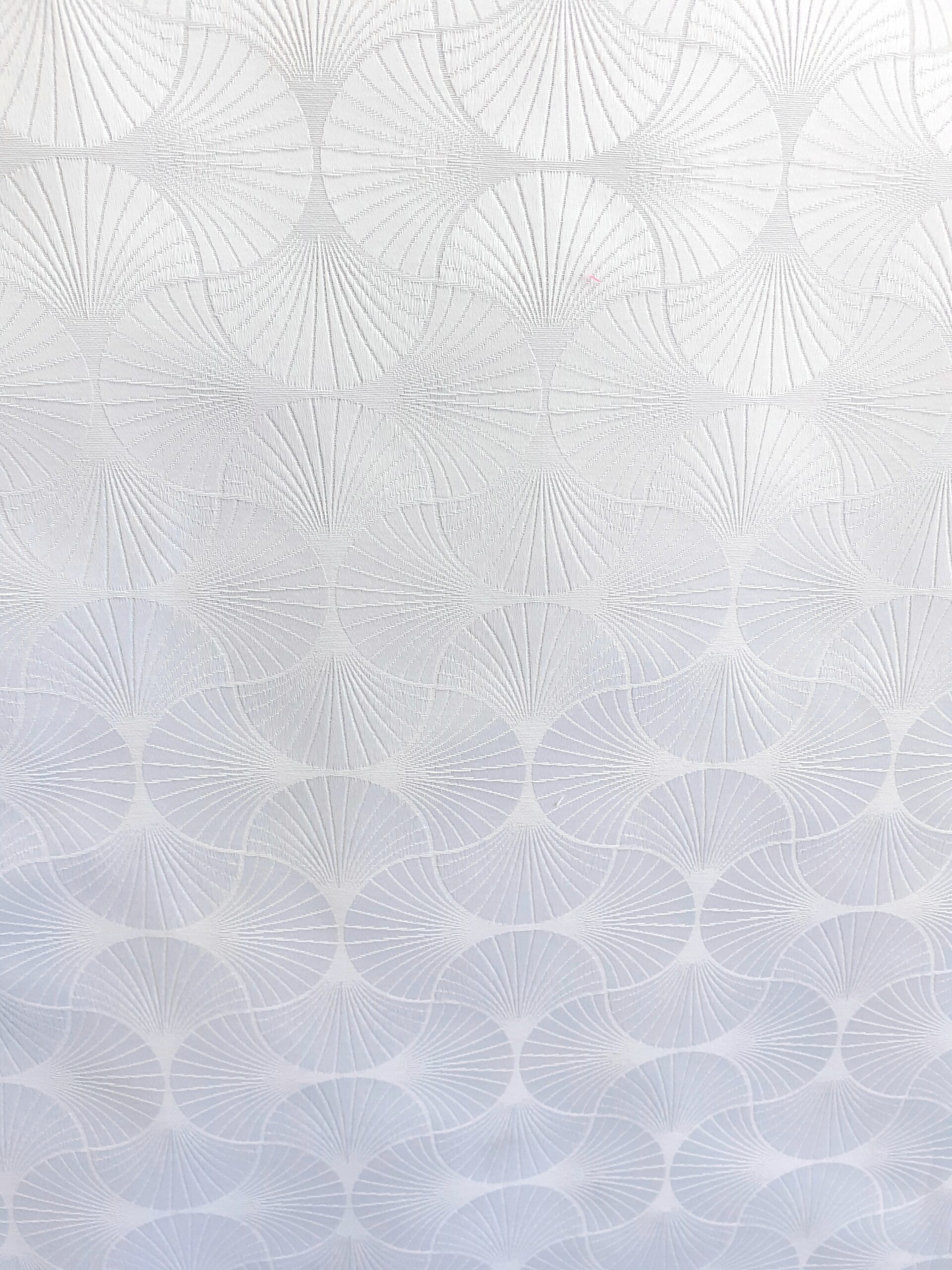 tissu ameublement en jacquard MADE IN FRANCE thème FREDA MOTIFS STYLISES CONTEMPORAINS COL NACRE