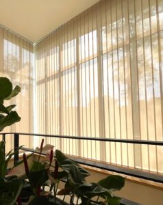 stores parois japonaises posées par CAZAMEA