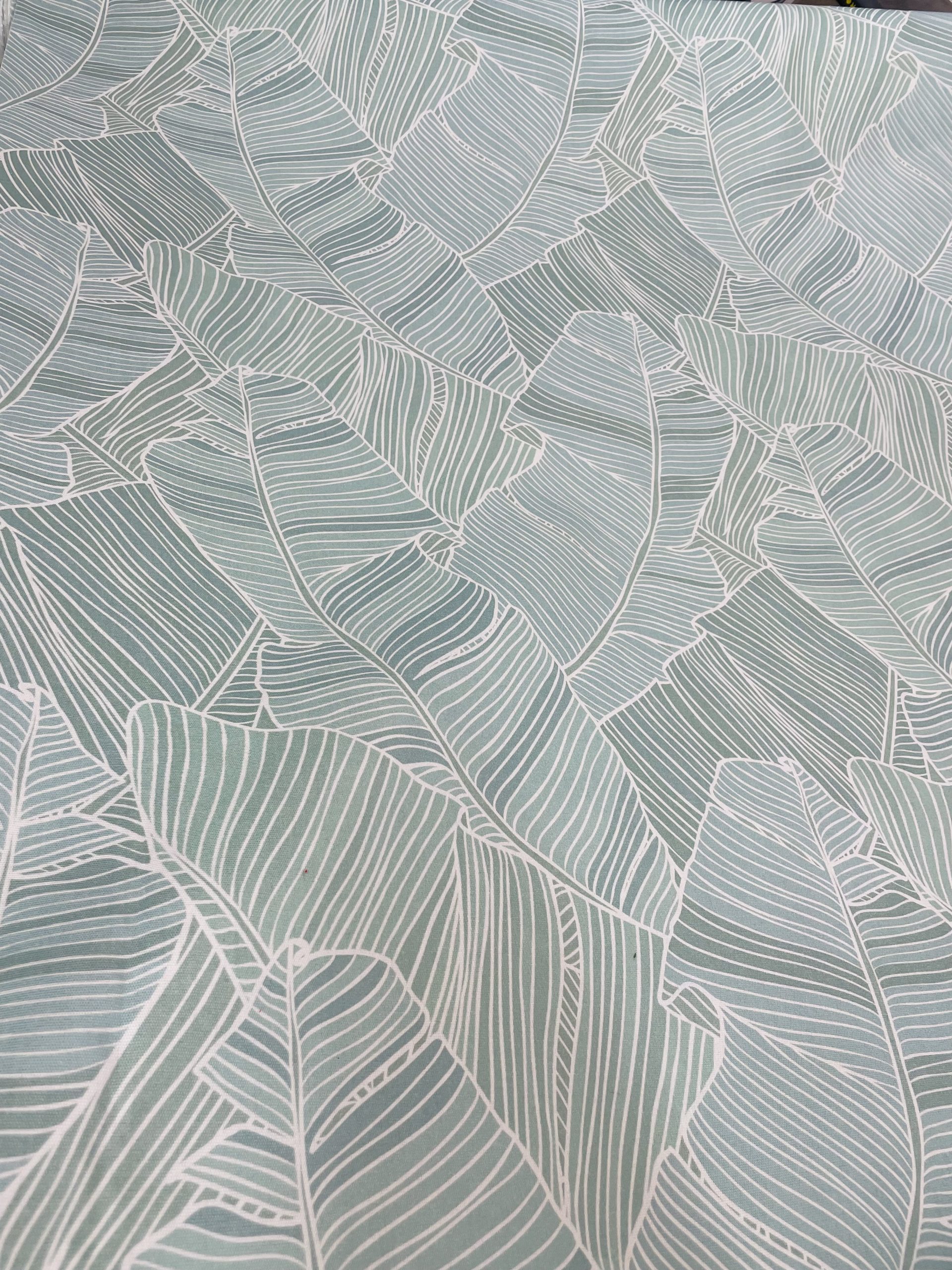 toile extérieure MOTIFS FEUILLAGES VERT PALE Spécial Plein Air avec traitement anti taches outdoor