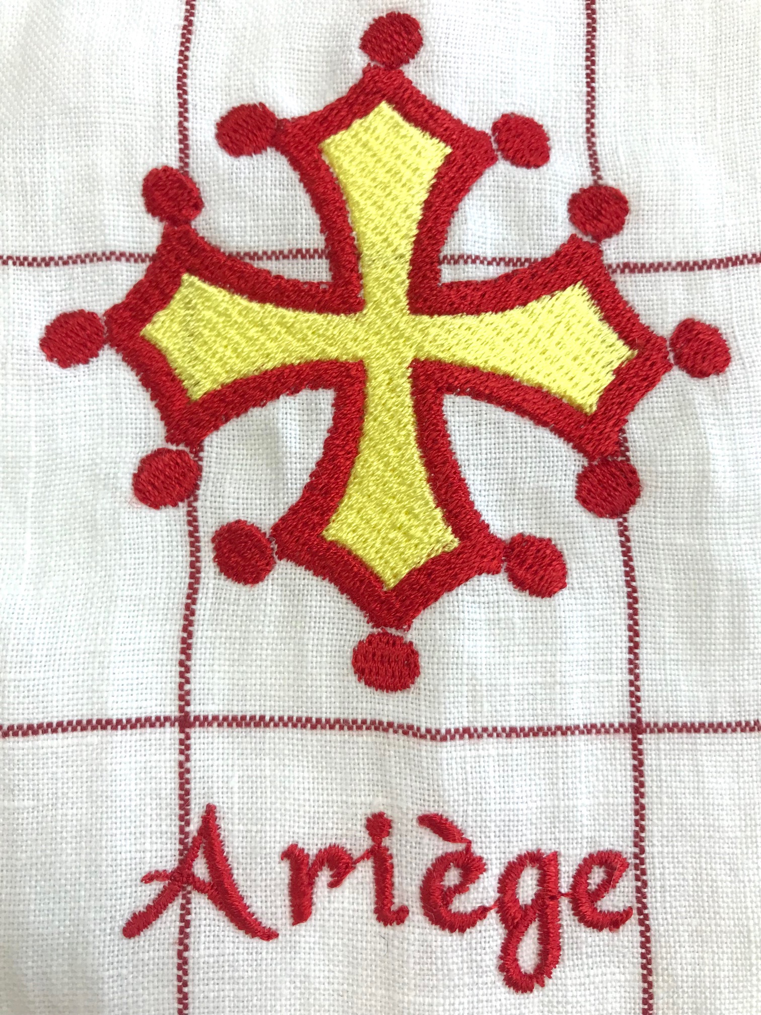 Torchon LIN Brodé ARIEGE Rectangulaire Carreaux Rouge – Image 2