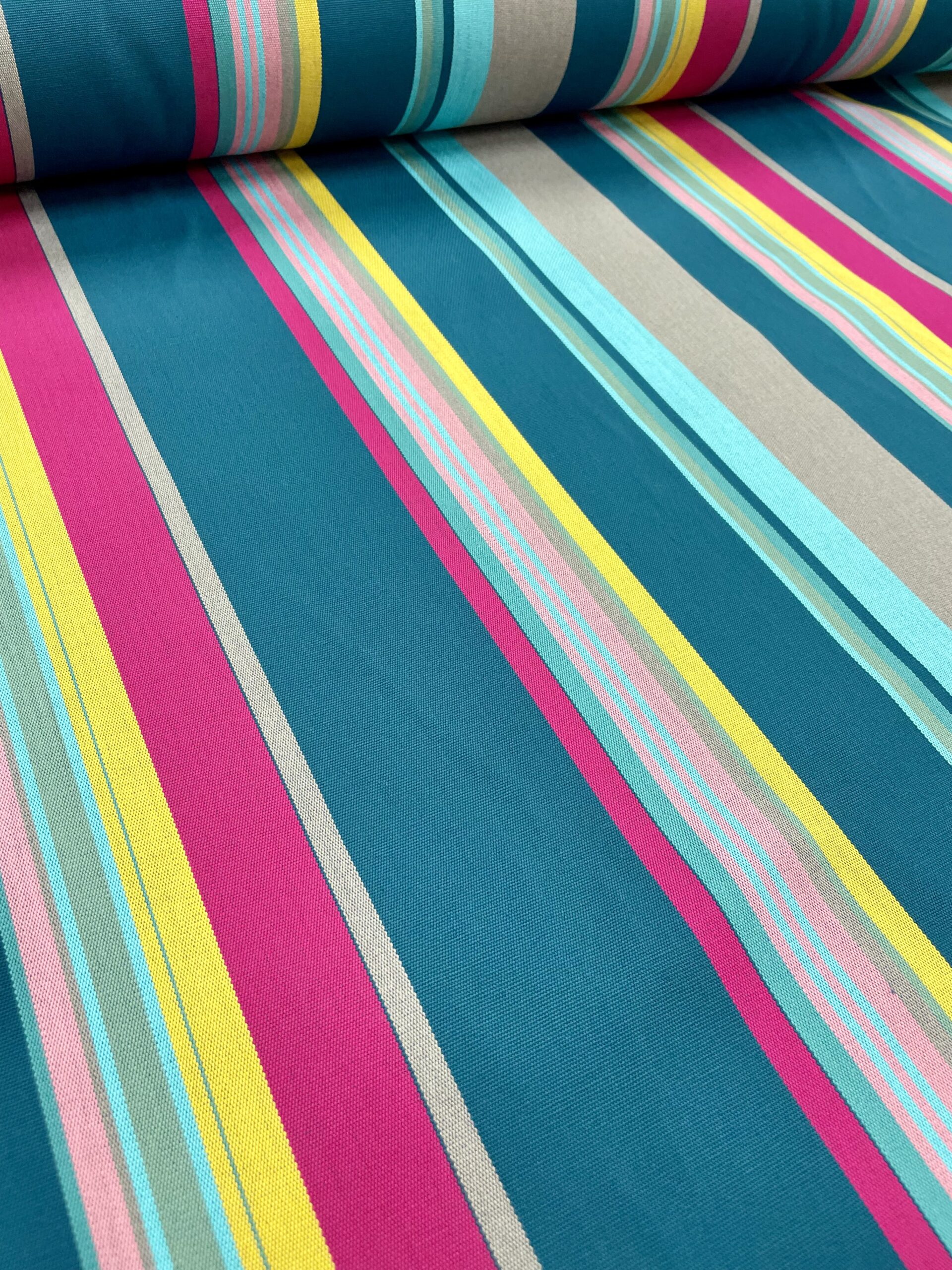 tissu st tropez coloris vert DRALON OEKOTEX TEFLON ANTI TACHES OUTDOOR