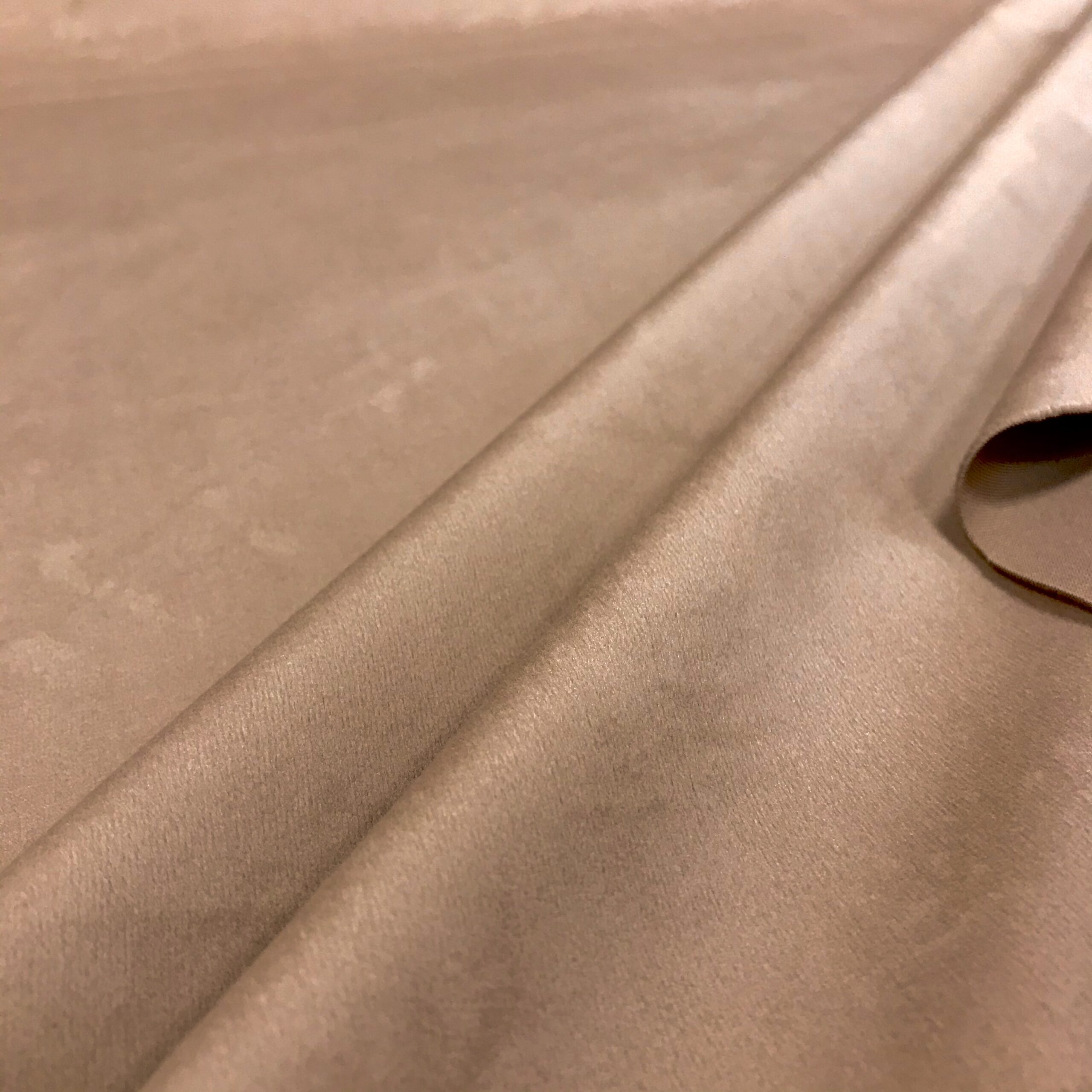 Velours ras uni couleur taupe